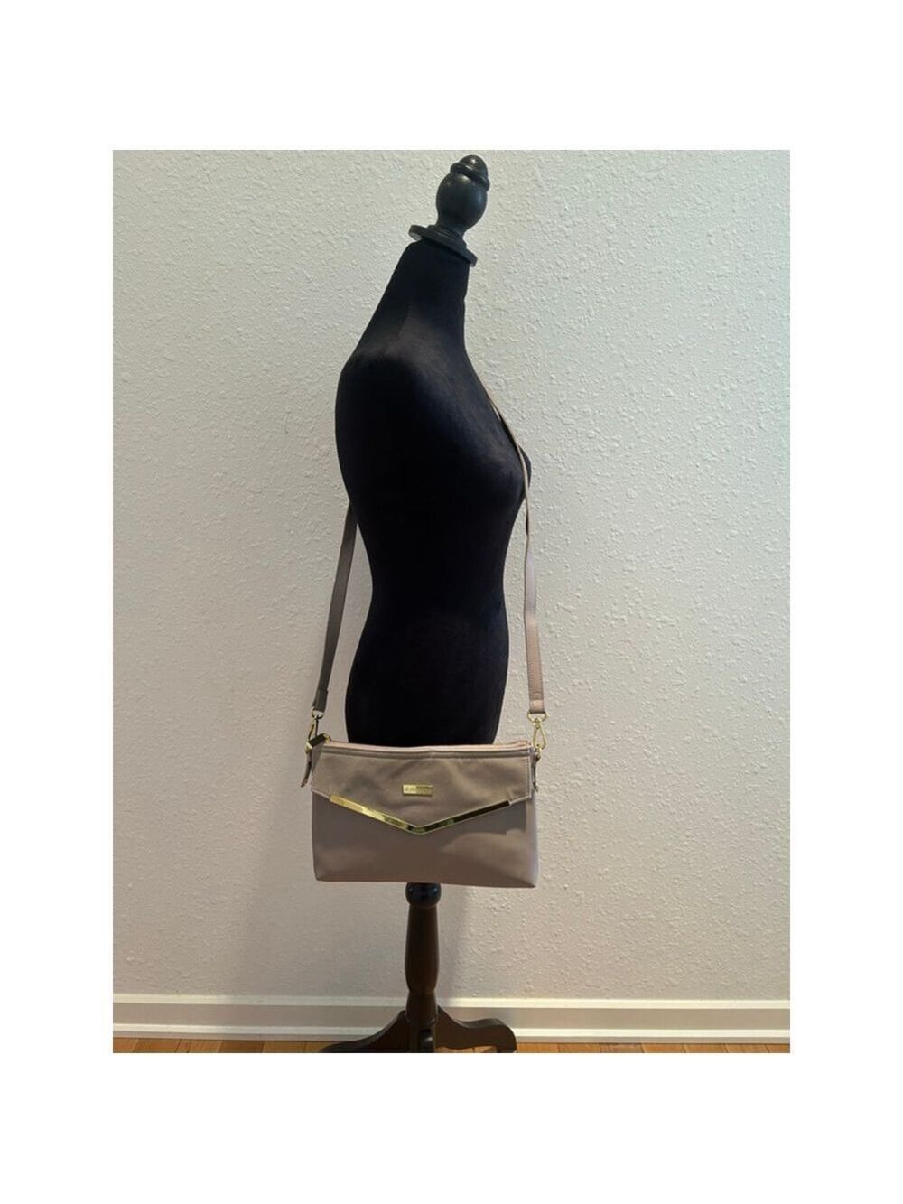 Women's JOY & IMAN Taupe Gold Crossbody Bag 12 x 8 x 1 - Picture 2 of 8